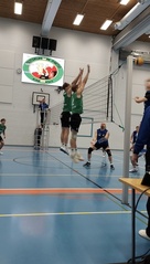 Kiiston paritorjunta. Hyökkäystä varmistamassa Juha Timonen.