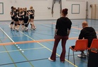 Kotijoukkueen voitontanssi.